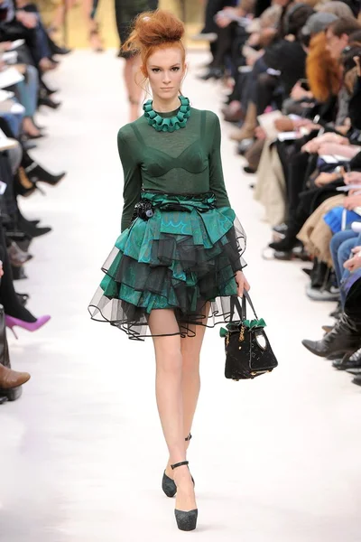 Look 11